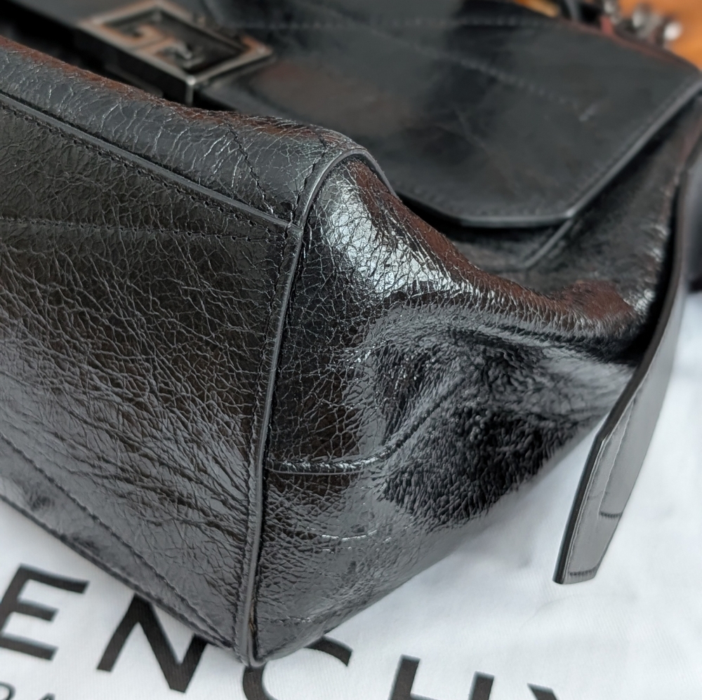 Givenchy Black Leather Medium Shoulder / Crossbody Bag with Chain & Strap - Picture 16 of 17